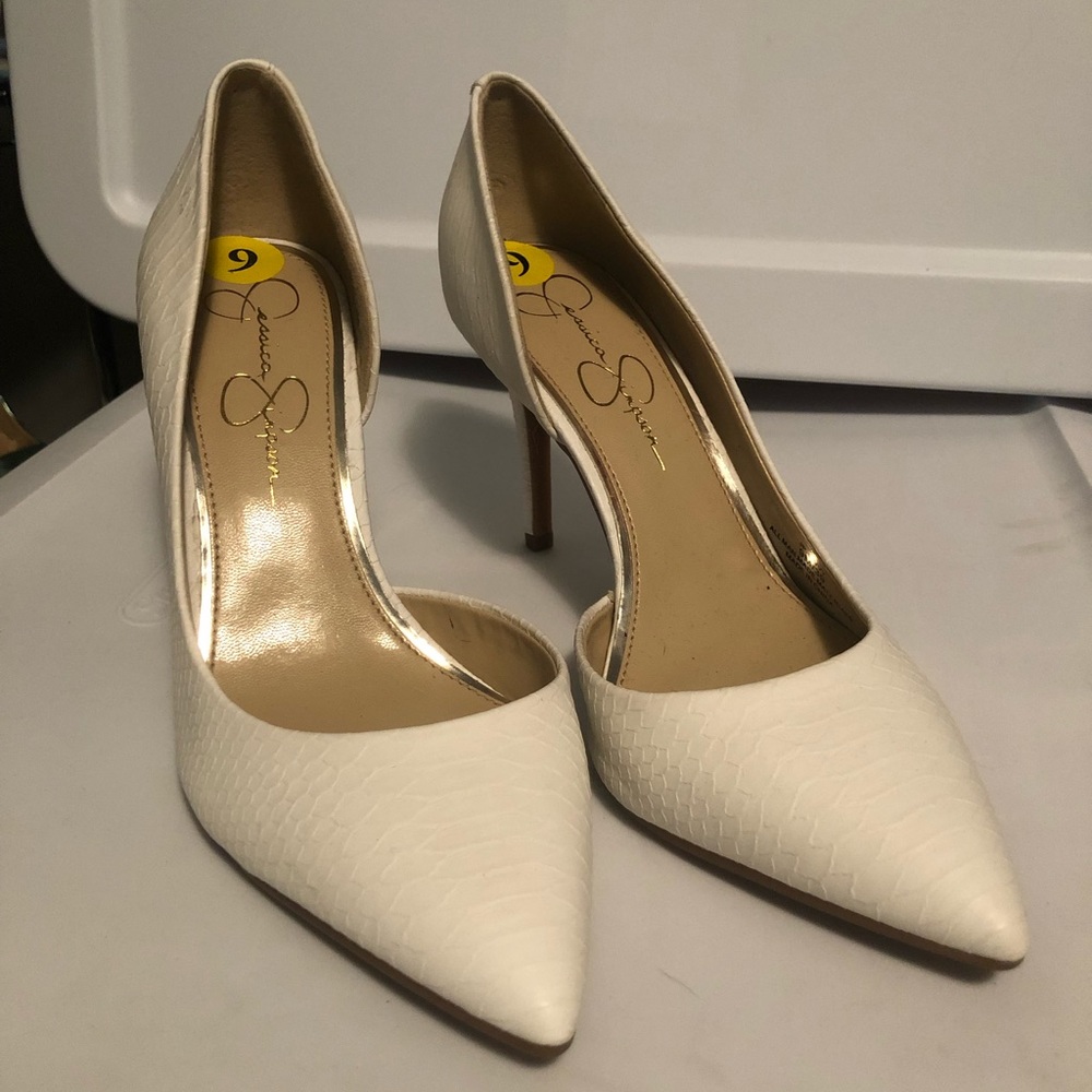 Jessica Simpson size 9 White Heels